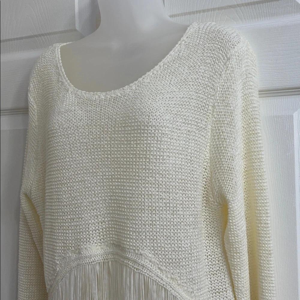 Rain + Rose Sweater Ivory Knit Sweater with Fringe NWOT size Medium - Picture 4 of 9